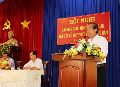 Phó Thủ tướng Trương Hòa Bình tiếp xúc cử tri Long An - ảnh 1